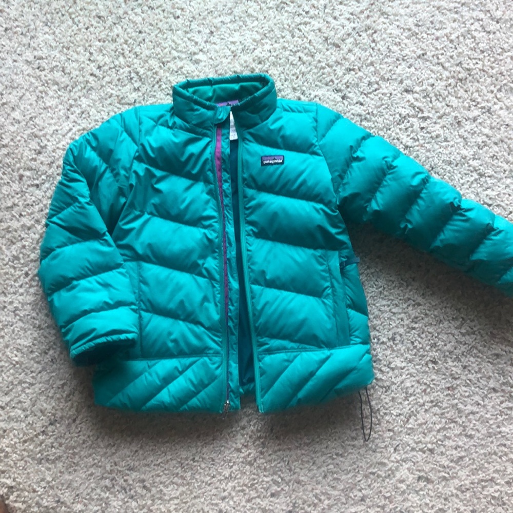 Girls Patagonia jacket size 8 (small)